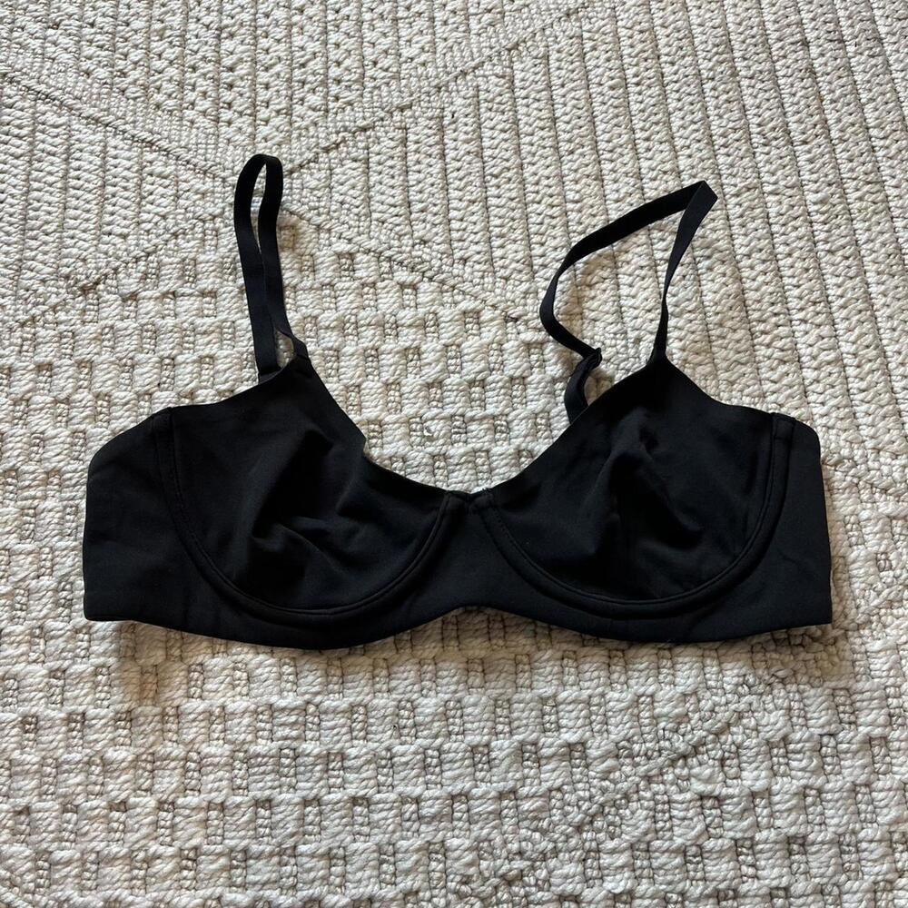 SOLD Skims Fits Everybody Unlined Demi Bra